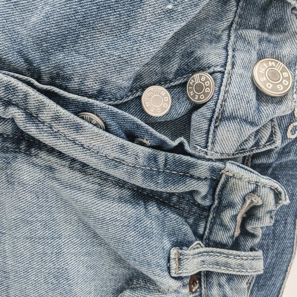 BDG Tomgirl distressed jean shorts - Picture 3 of 4